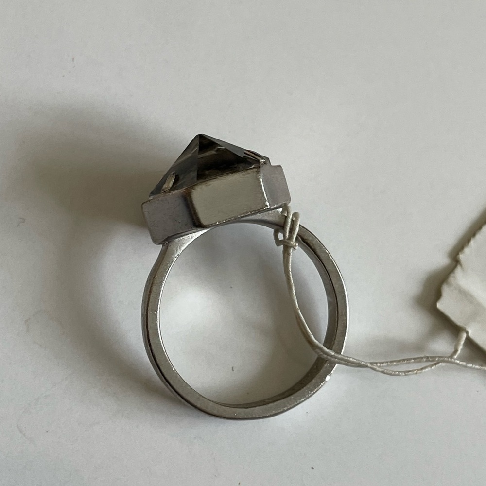 Kendra Scott ring - Picture 2 of 5